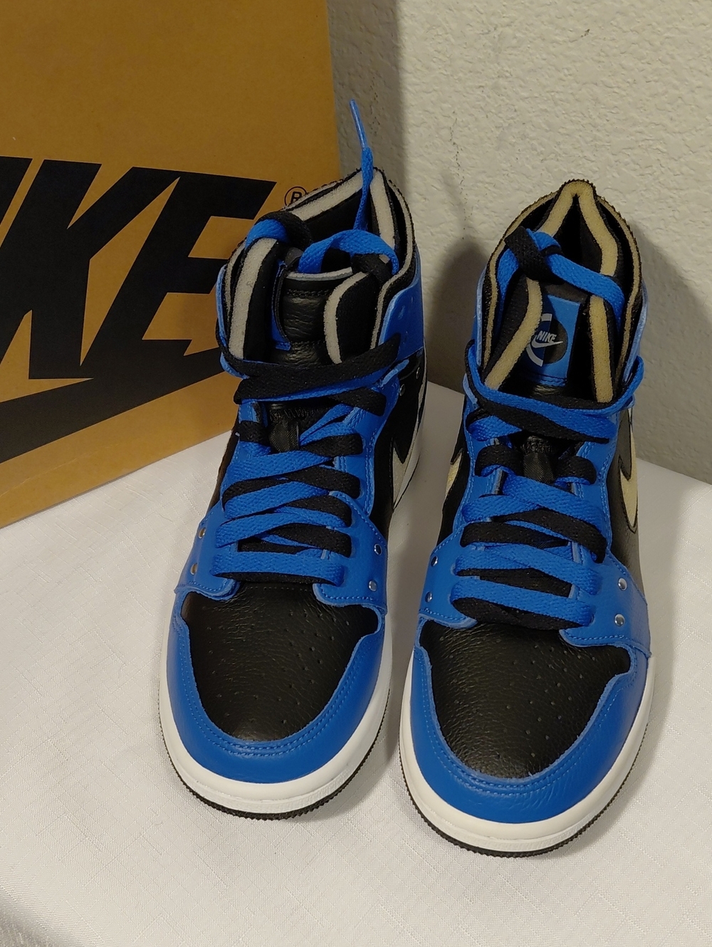 Nike Air Jordan "Sisterhood" Jordan 1  Sneakers
